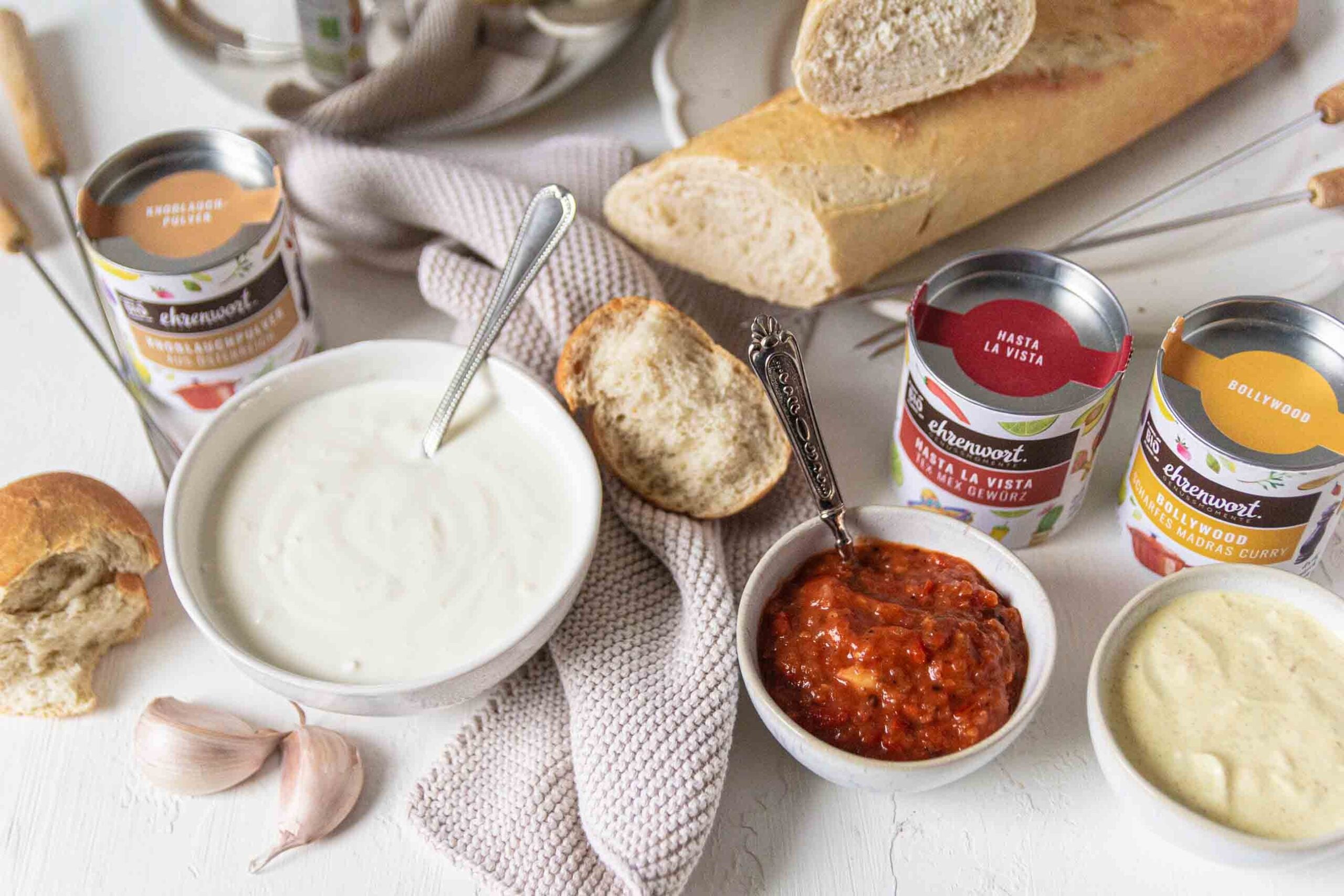 4 besondere Saucen und Dips für Silvester Fondue - mit BIO Gewürzen von ehrenwort. Genussmomente