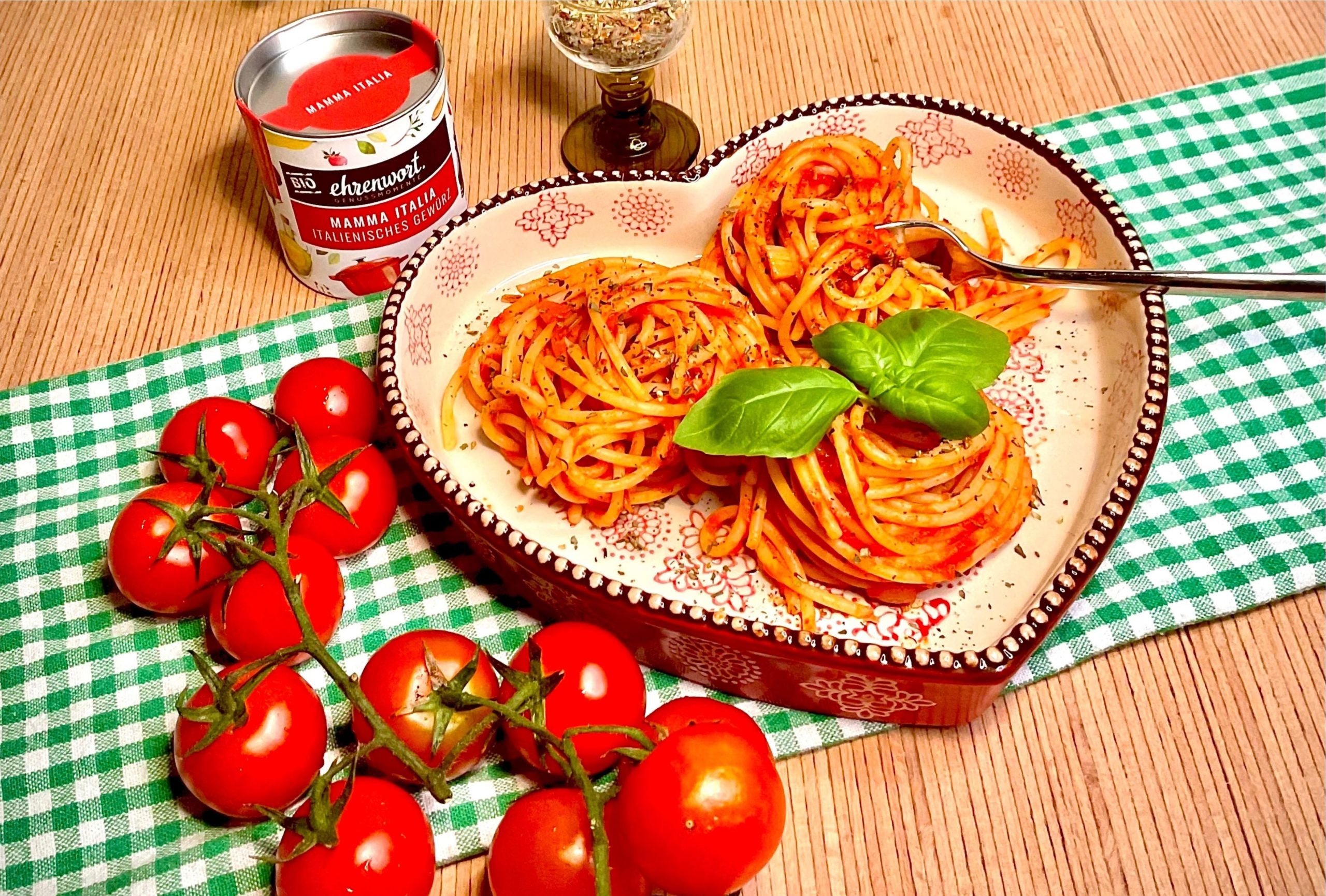 Pasta Rezept: Spaghetti in Tomaten-WeiĂźwein Sauce