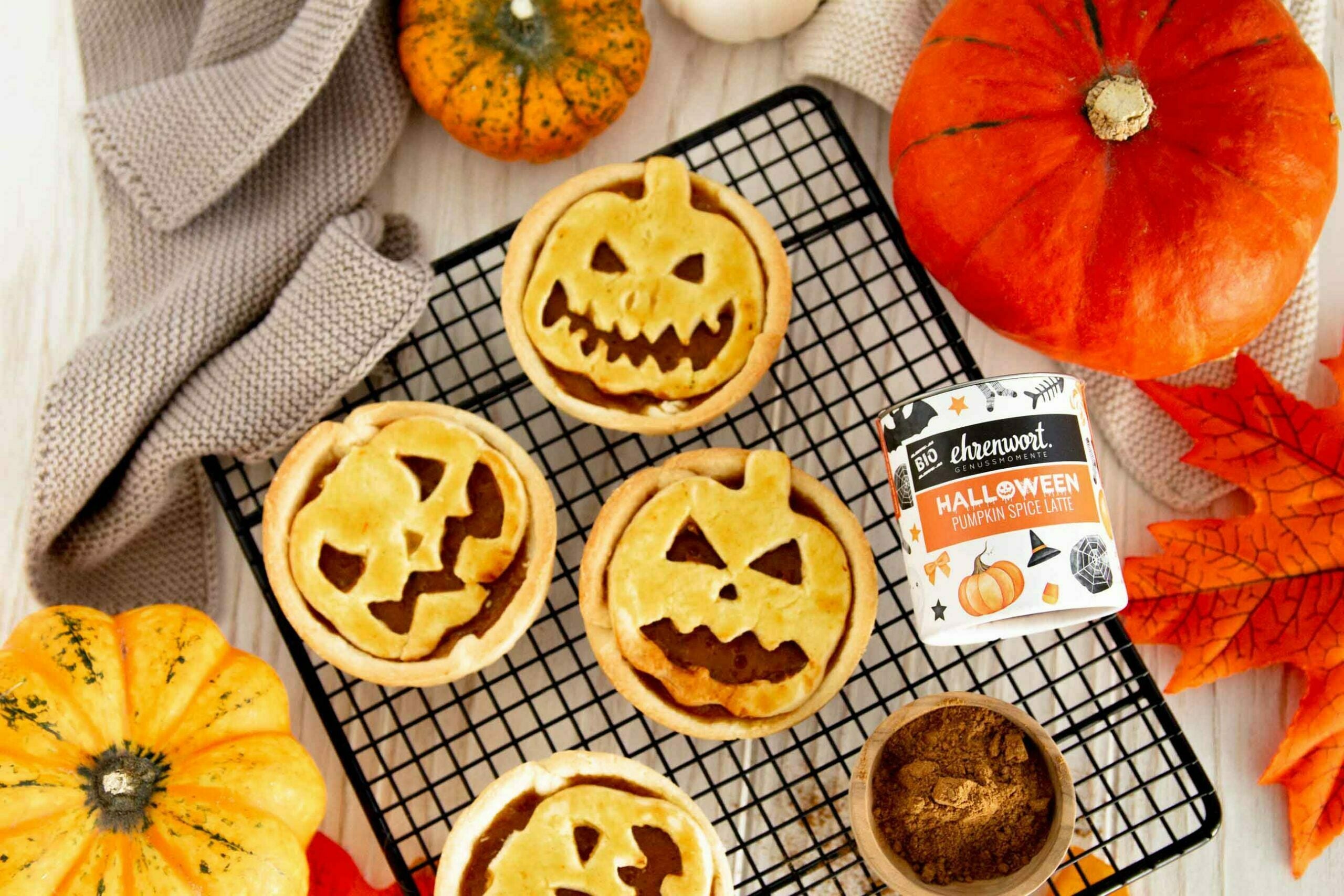 Halloween Pumpkin Pies